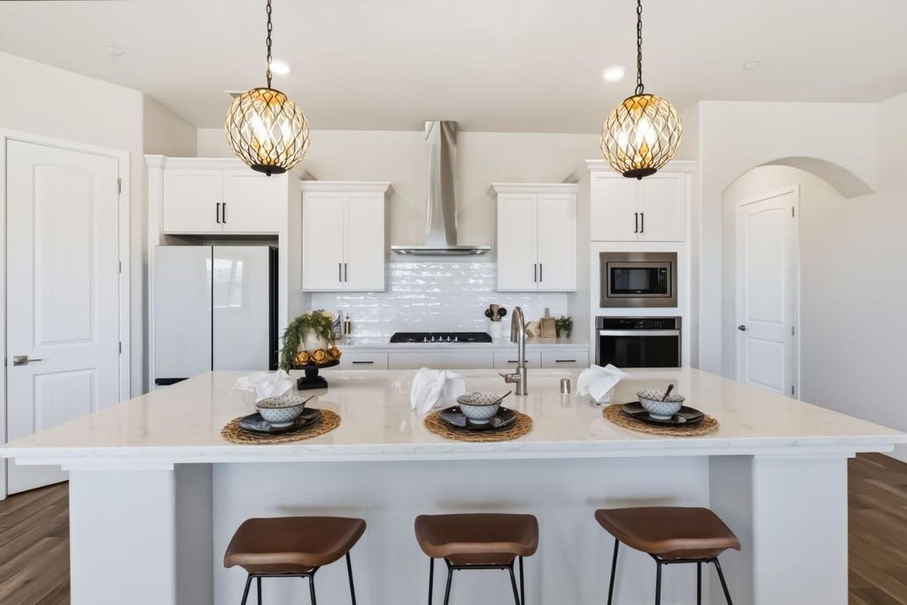 Image 11 of property listing at 19707 Goldfield Lane, Friant, CA 93626