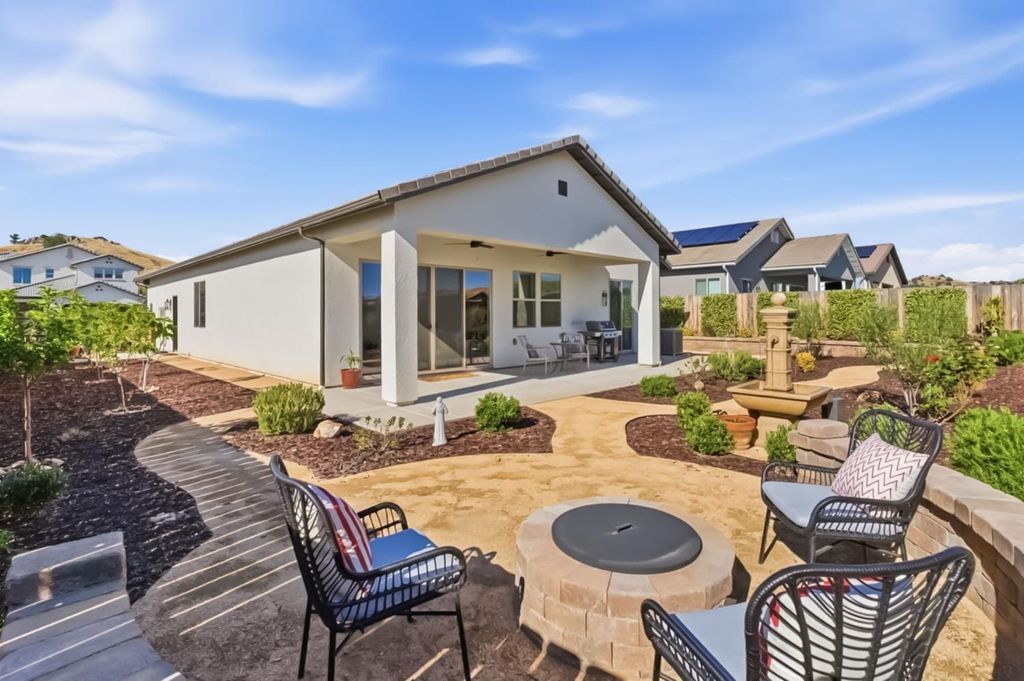 Image 28 of property listing at 19707 Goldfield Lane, Friant, CA 93626