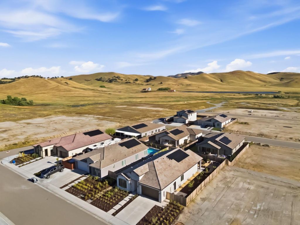 Image 34 of property listing at 19707 Goldfield Lane, Friant, CA 93626