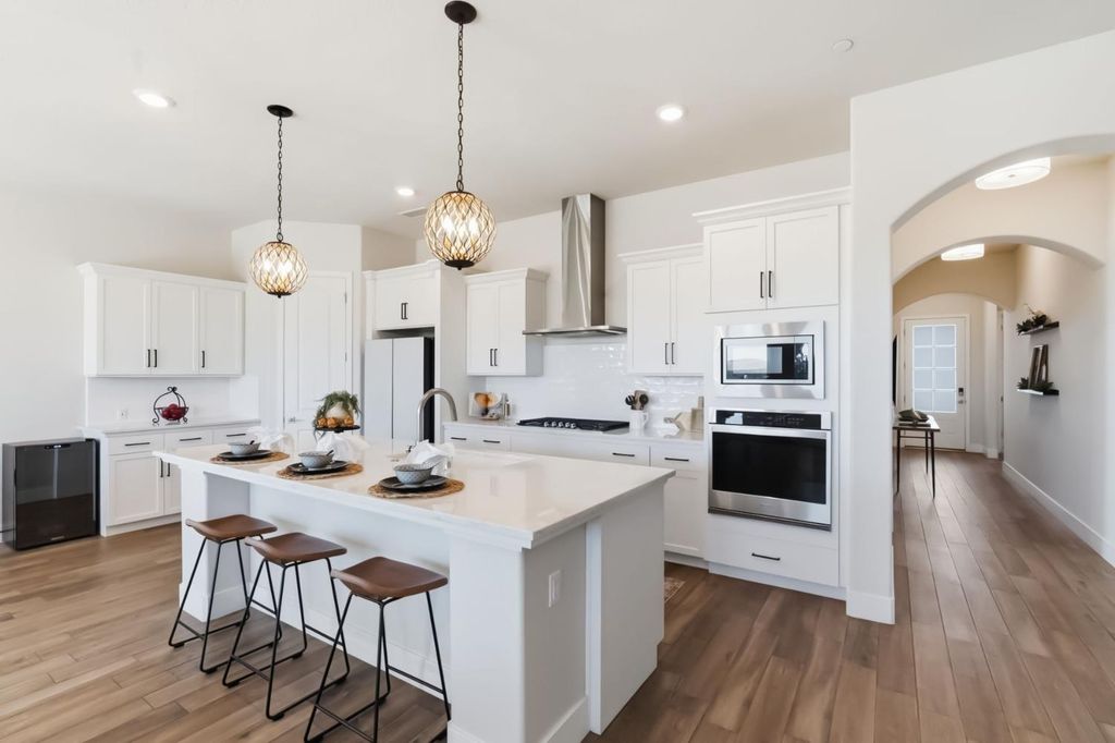 Image 9 of property listing at 19707 Goldfield Lane, Friant, CA 93626