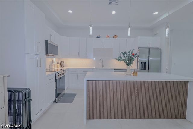 3660 39th AVE NE, Naples, FL 34120