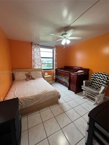 9440 Fontainebleau Blvd 503, Miami, FL 33172