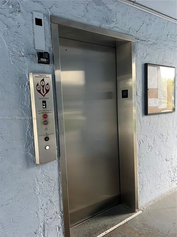 9440 Fontainebleau Blvd 503, Miami, FL 33172