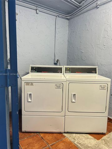 9440 Fontainebleau Blvd 503, Miami, FL 33172