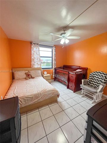 9440 Fontainebleau Blvd 503, Miami, FL 33172