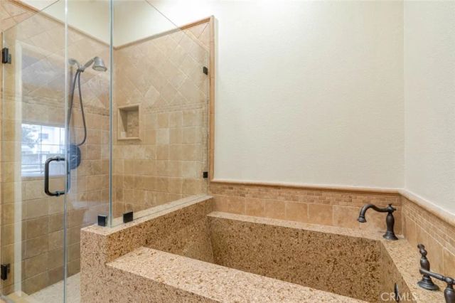 10604 Valley Spring Lane 105, Toluca Lake, CA 91602