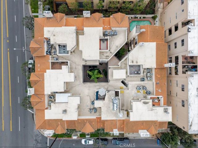 10604 Valley Spring Lane 105, Toluca Lake, CA 91602