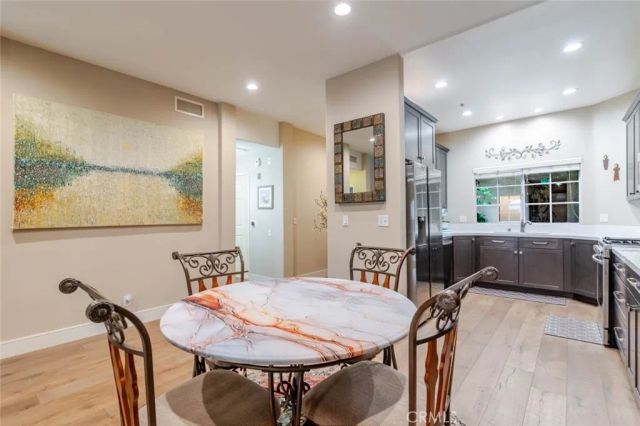 10604 Valley Spring Lane 105, Toluca Lake, CA 91602