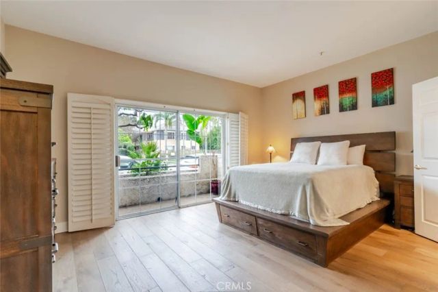 10604 Valley Spring Lane 105, Toluca Lake, CA 91602