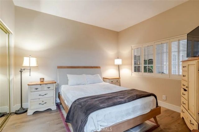 10604 Valley Spring Lane 105, Toluca Lake, CA 91602