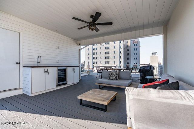 9 Deal Lake Court, Asbury Park, NJ 07712