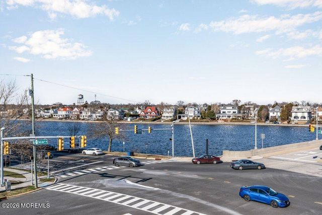 9 Deal Lake Court, Asbury Park, NJ 07712