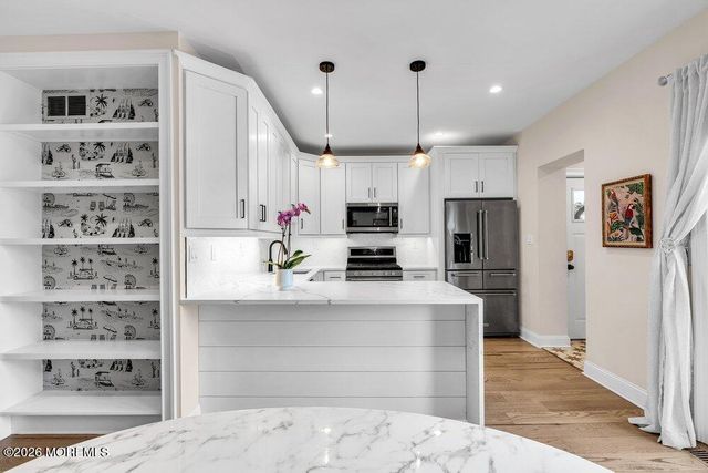 9 Deal Lake Court, Asbury Park, NJ 07712