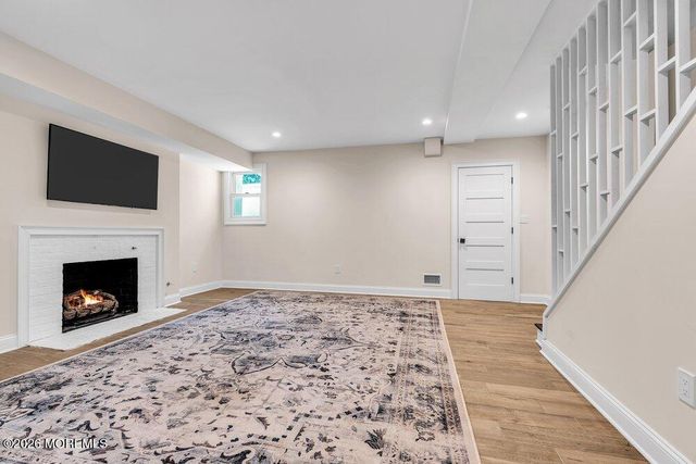 9 Deal Lake Court, Asbury Park, NJ 07712