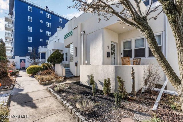 9 Deal Lake Court, Asbury Park, NJ 07712