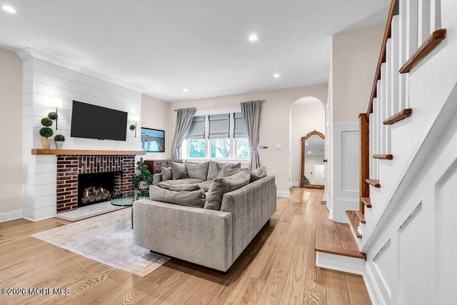 9 Deal Lake Court, Asbury Park, NJ 07712