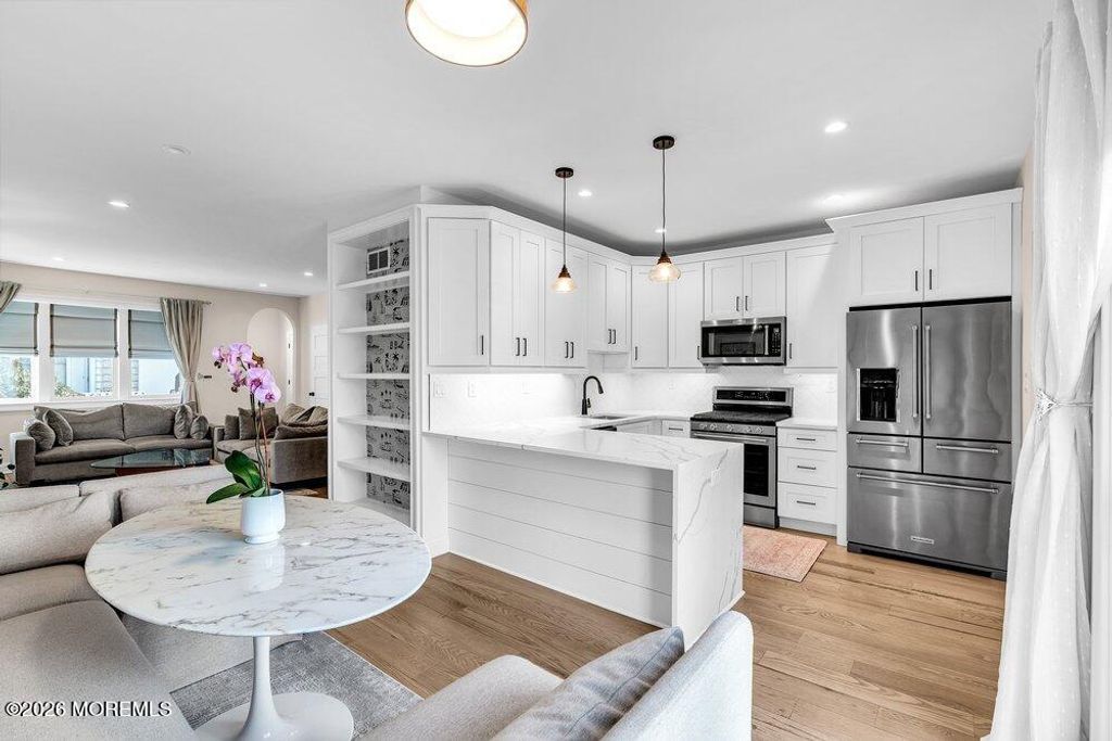 9 Deal Lake Court, Asbury Park, NJ 07712