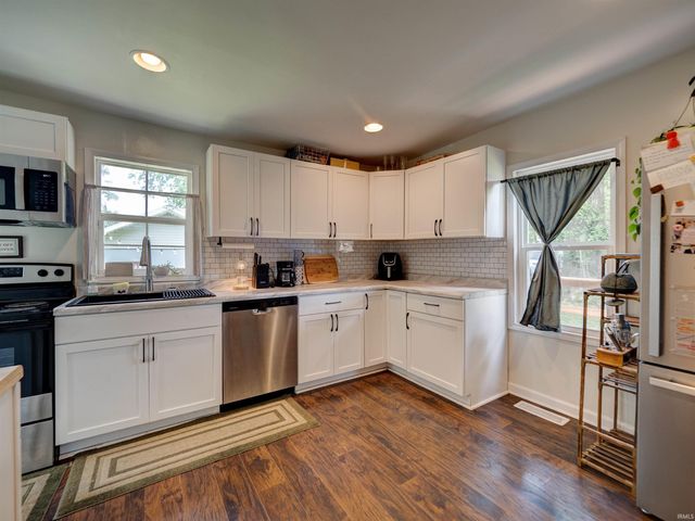 1022 Cherry Street, Evansville, IN 47713