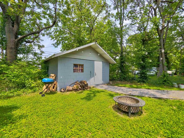 1022 Cherry Street, Evansville, IN 47713