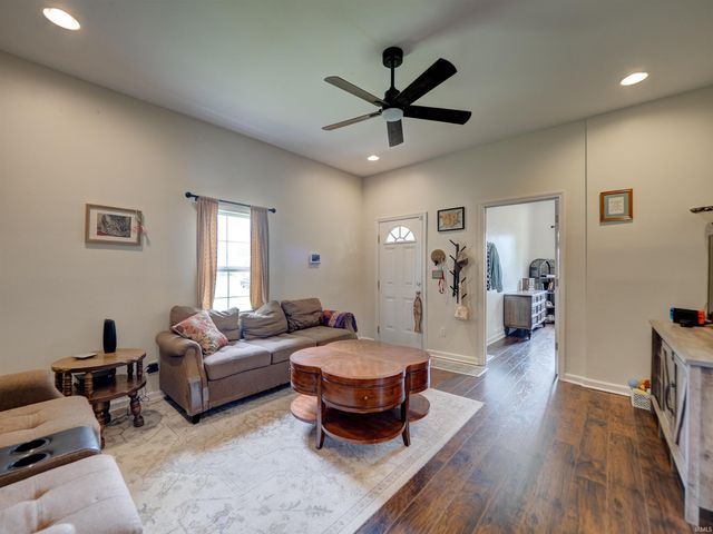 1022 Cherry Street, Evansville, IN 47713