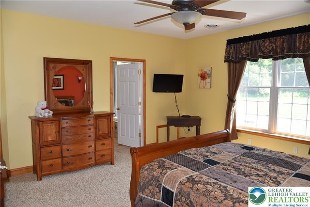 1084 Old School Rd, Haycock Twp, PA 18951
