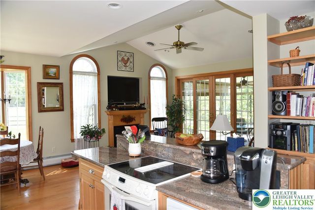 1084 Old School Rd, Haycock Twp, PA 18951