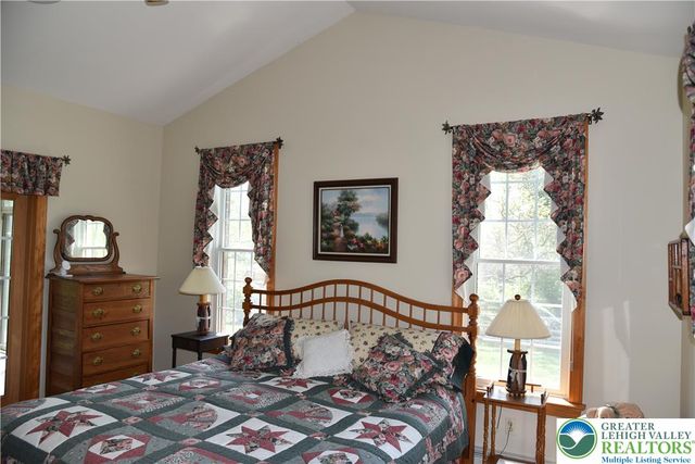 1084 Old School Rd, Haycock Twp, PA 18951