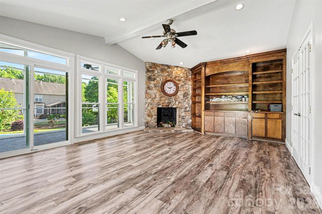7068 Kidwelly Lane, Matthews, NC 28104