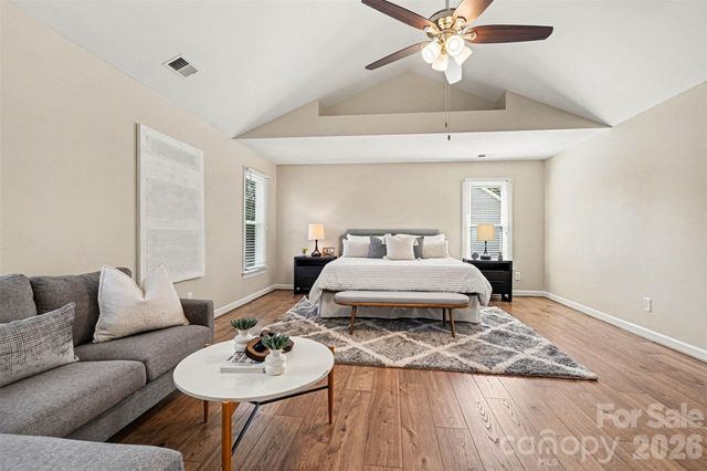 7068 Kidwelly Lane, Matthews, NC 28104