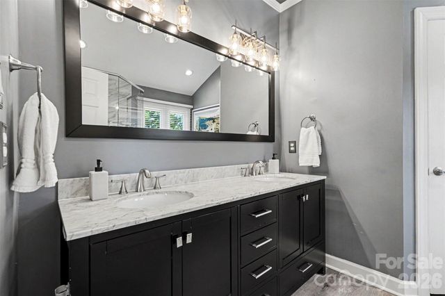 7068 Kidwelly Lane, Matthews, NC 28104
