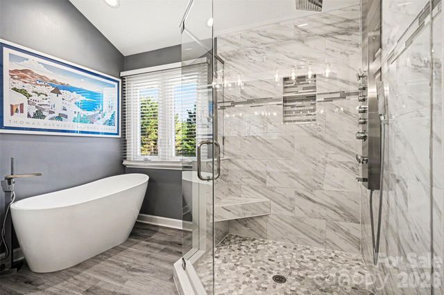 7068 Kidwelly Lane, Matthews, NC 28104