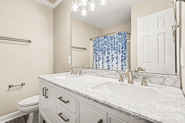 7068 Kidwelly Lane, Matthews, NC 28104