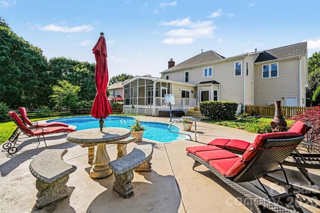 7068 Kidwelly Lane, Matthews, NC 28104