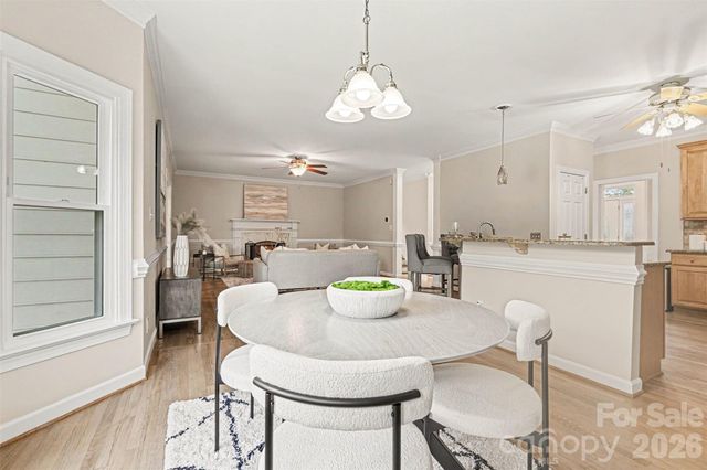 7068 Kidwelly Lane, Matthews, NC 28104