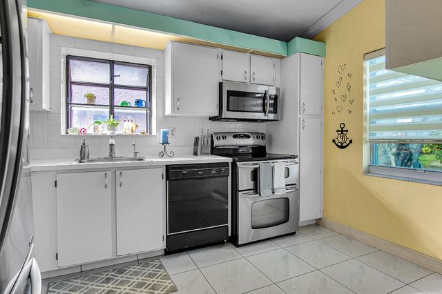 8182 Springtree Road, Boca Raton, FL 33496