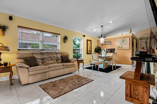 8182 Springtree Road, Boca Raton, FL 33496