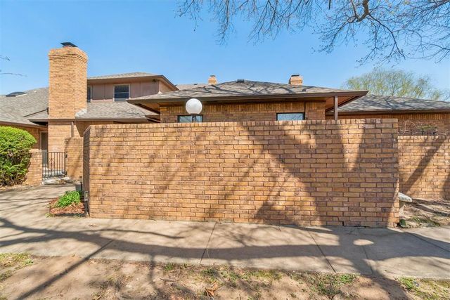 1899 Saddleback Boulevard 15, Norman, OK 73072