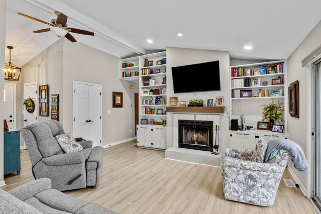 1008 Blackoak Drive, Frankfort, KY 40601