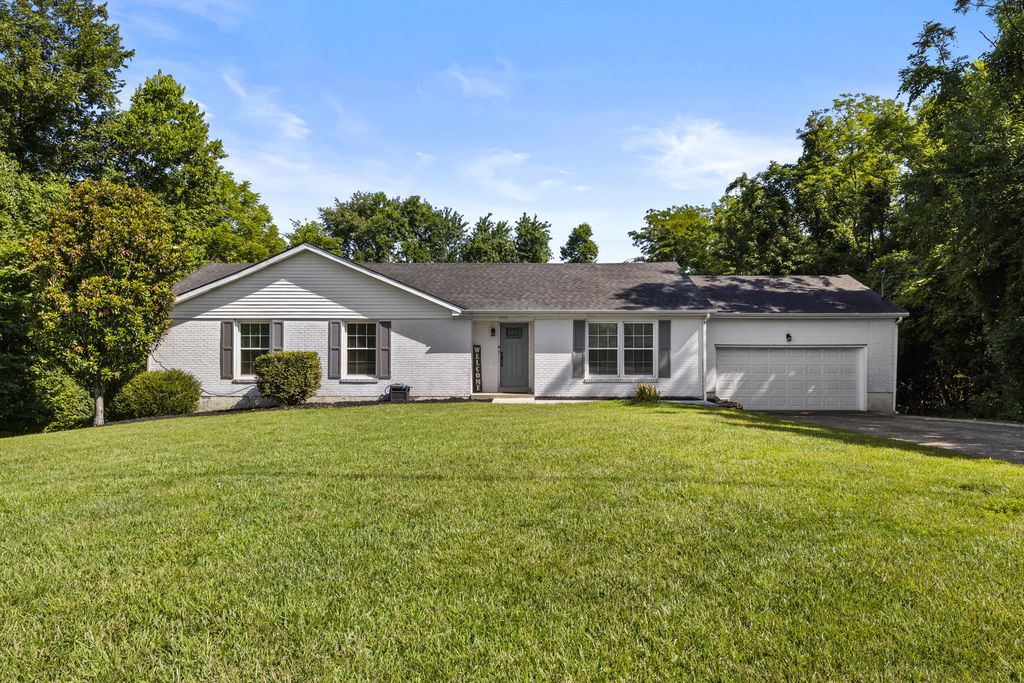 1008 Blackoak Drive, Frankfort, KY 40601