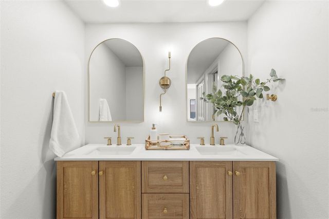 557 PINELLAS BAYWAY S 203, Tierra Verde, FL 33715