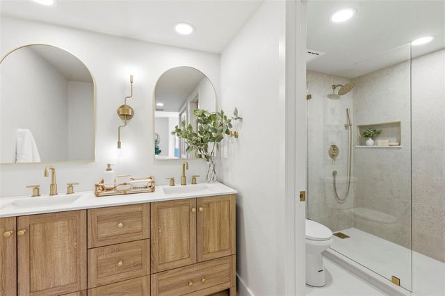 557 PINELLAS BAYWAY S 203, Tierra Verde, FL 33715