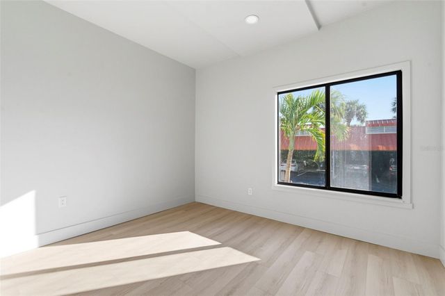 557 PINELLAS BAYWAY S 203, Tierra Verde, FL 33715