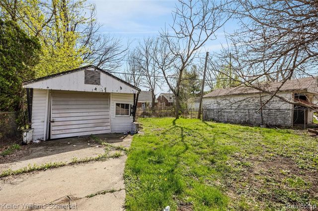 16260 Collingham Drive, Detroit, MI 48205