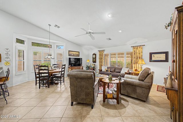 9142 W PALM TREE Drive, Peoria, AZ 85382