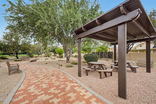 9142 W PALM TREE Drive, Peoria, AZ 85382