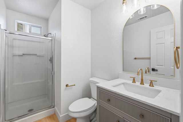 8916 Mandalay Way, Elk Grove, CA 95624