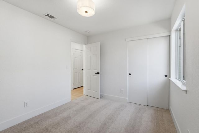 8916 Mandalay Way, Elk Grove, CA 95624