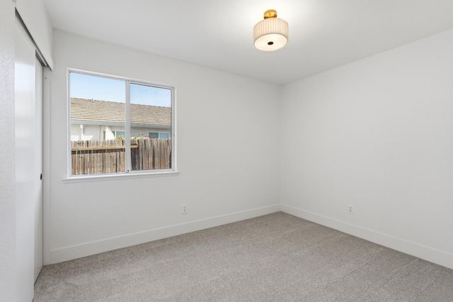 8916 Mandalay Way, Elk Grove, CA 95624