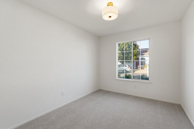 8916 Mandalay Way, Elk Grove, CA 95624