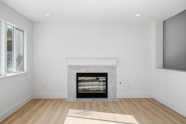 8916 Mandalay Way, Elk Grove, CA 95624